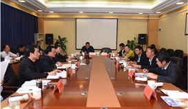楚雄州人民政府与乐橙游戏官网集团在昆进行合作共商