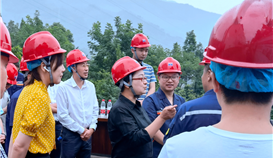 省生态环境厅党组成员李静云到乐橙游戏官网钒钛考察调研